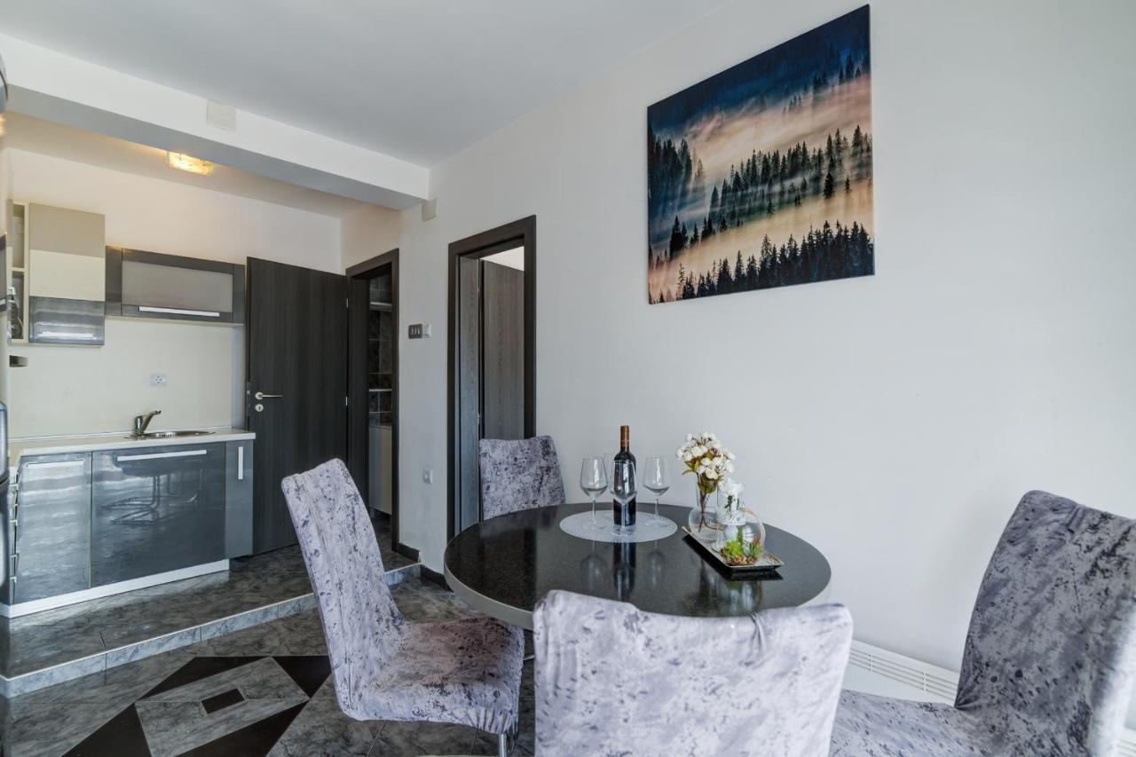 Lovely Apartments Senj เซนญ์ ภายนอก รูปภาพ