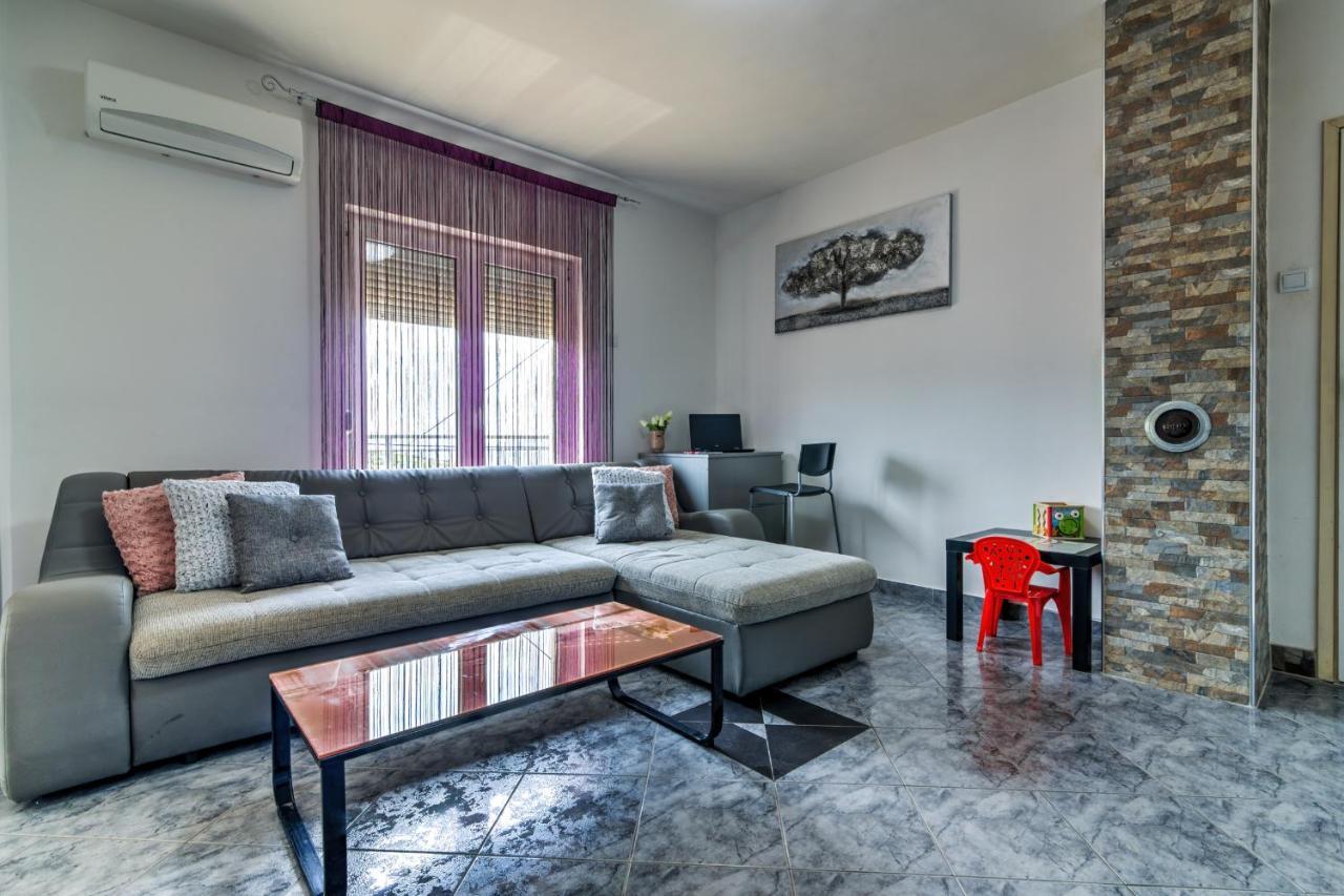 Lovely Apartments Senj เซนญ์ ภายนอก รูปภาพ