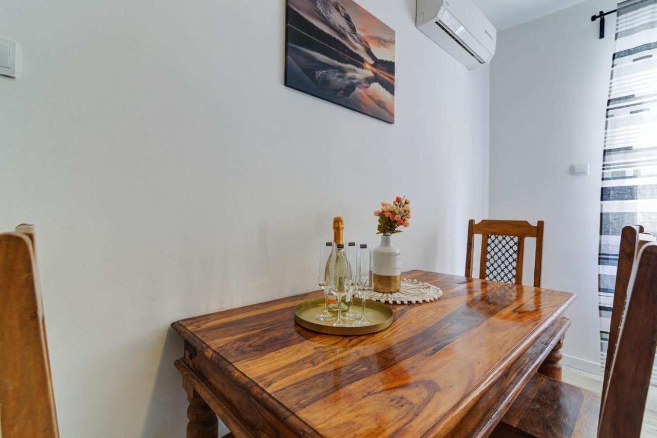 Lovely Apartments Senj เซนญ์ ภายนอก รูปภาพ